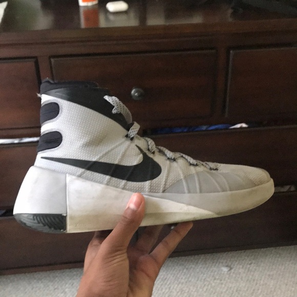 Shoes - Picture 6 of 7